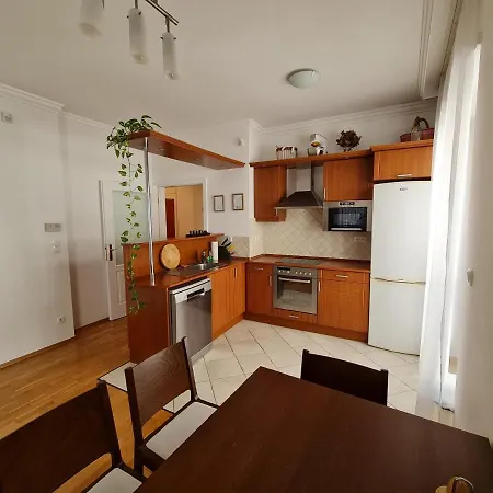 Harmonic By The Buda Castle Apartment *